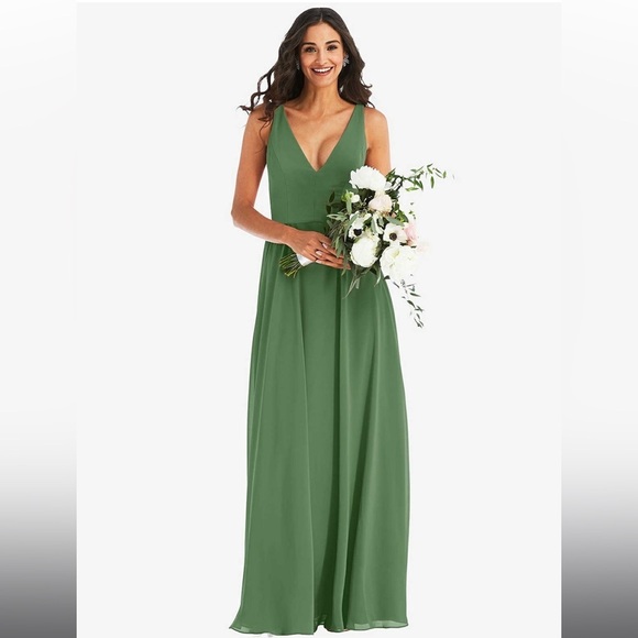 Dessy Collection- DEEP V-NECK CHIFFON MAXI DRESS - Picture 1 of 15
